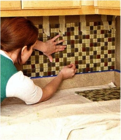 Как класть плитку-мозаику