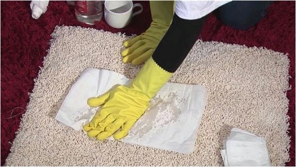 Как удалить запах мочи на ковре