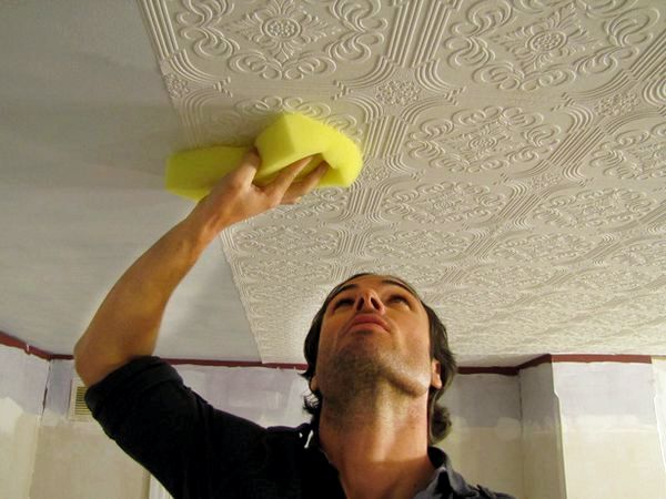 Как удалить клей с потолка