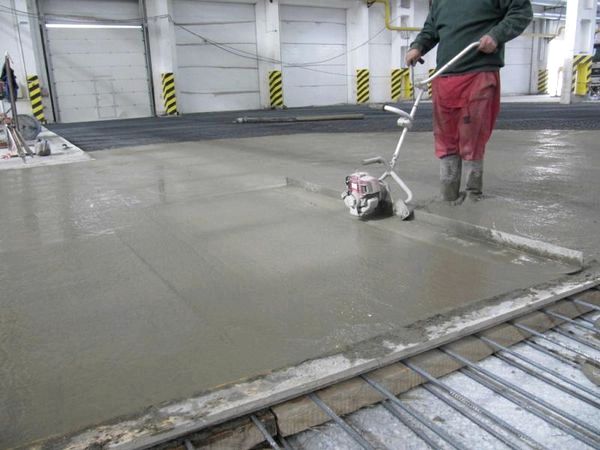 Как укрепить бетон