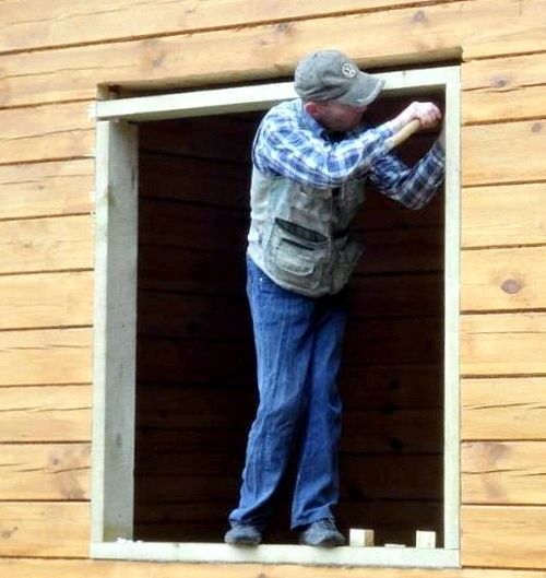 Как установить ПВХ окно в деревянном доме