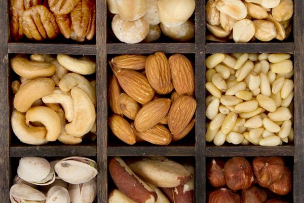 Как хранить орехи